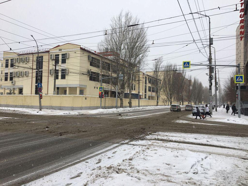 В Саратове три перекрестка обезопасили для водителей и пешеходов