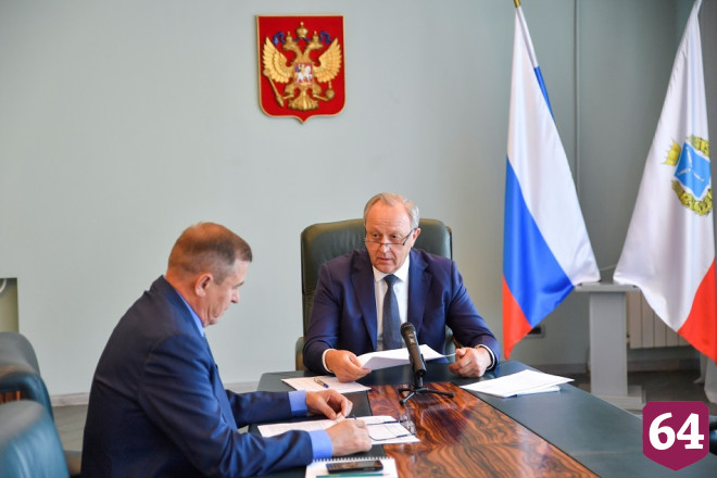 Радаев указал министру на низкий темп ремонта саратовских дорог 