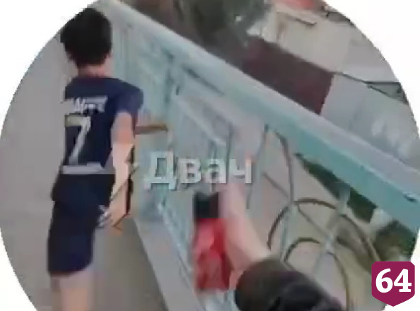 Саратовские полицейские начали проверку по видео нациста с баллончиком