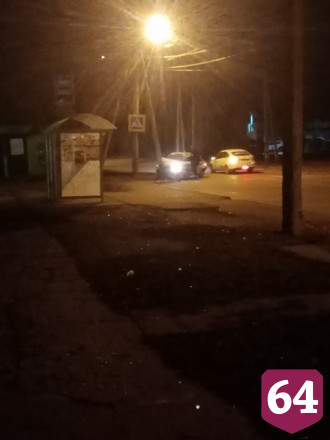Автомобилист после расставания с девушкой протаранил столб