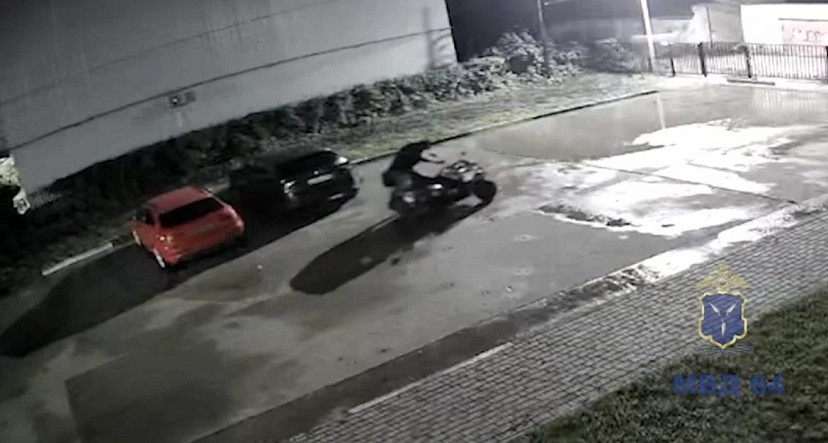 Кража квадроцикла в Саратовской области попала на камеру