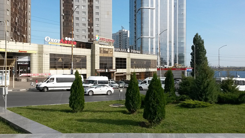 Дома в районе Славянской площади остались без воды 