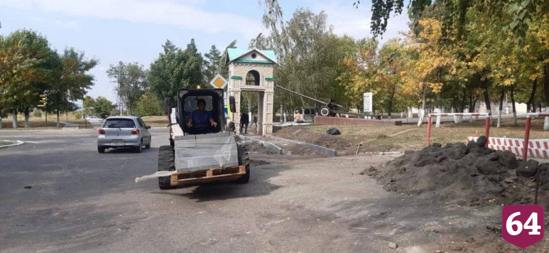 В военном городке начался масштабный ремонт тротуаров