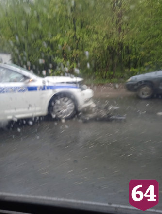 В ДТП с полицейской машиной на Кумысной поляне покалечились 5 человек