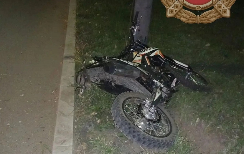 В Саратовской области молодой байкер врезался в столб и разбился насмерть 