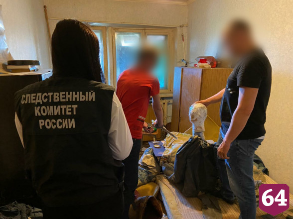 Житель Саратова убил соседа по коммуналке ножом в голову 