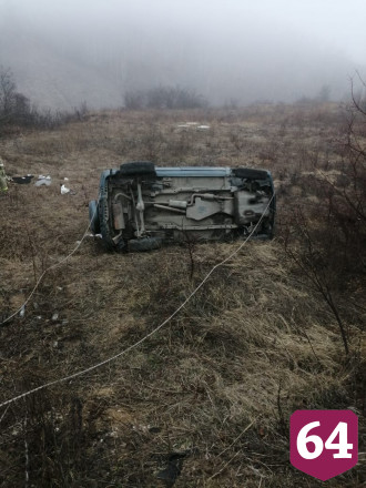 Двое человек покалечились при опрокидывании внедорожника под Саратовом