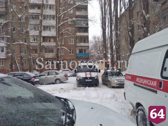 Жителю Саратова с изрезанным животом не дали выпрыгнуть из окна