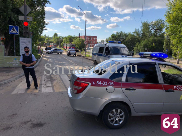 В Саратове мужчина оставил на остановке гранату