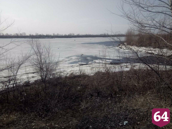 Пьяному мужчине потребовалась помощь врачей после прогулки по Волге