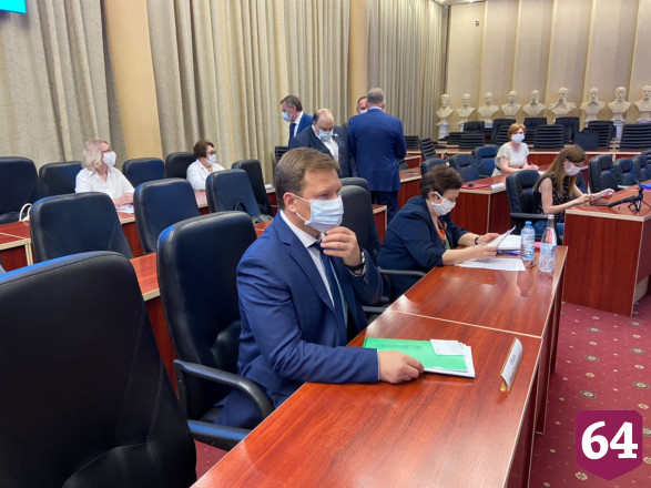 Губернатор призвал пожилых людей «не расслабляться» во время пандемии 