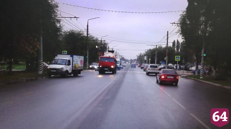В Энгельсе водитель «Газели» сбил на переходе женщину