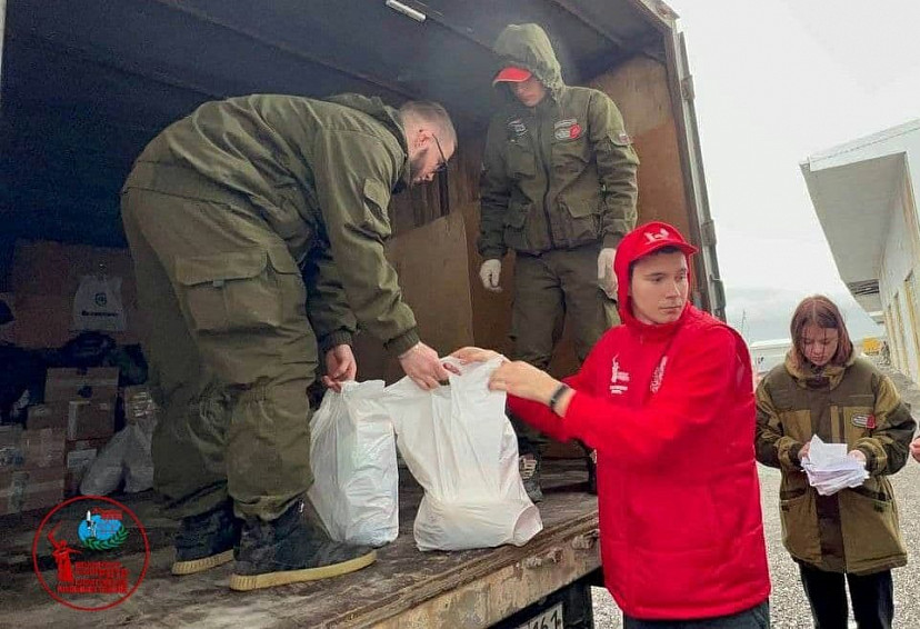 Саратовский губернатор поблагодарил выехавших в Ростов волонтеров