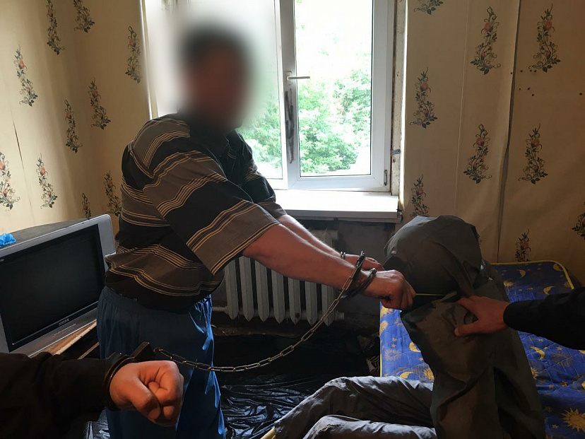 Мужчина назвал гостя геем и поплатился жизнью