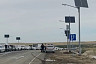 Автомобилисты пожаловались на многокилометровые пробки на границе с Казахстаном