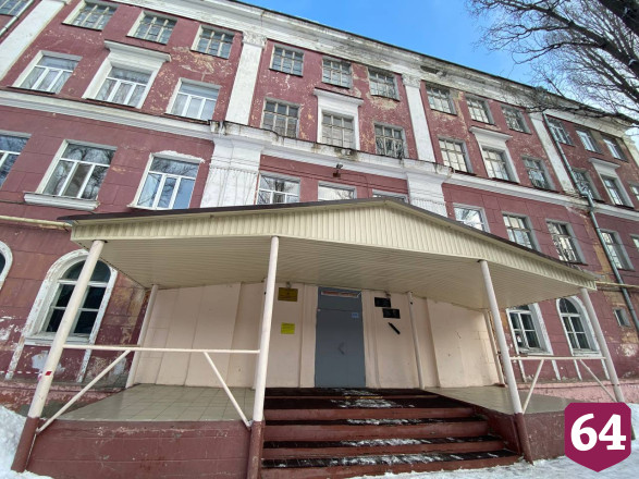 В школах Заводского района отремонтируют спортзалы и дворы