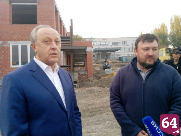 Строителей детского сада в Саратове раскритиковали за пассивную работу 