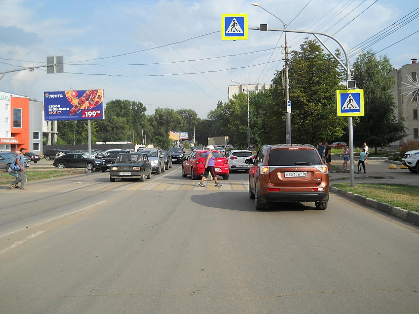 Под Саратовом автоледи сбила на переходе 9-летнего мальчика