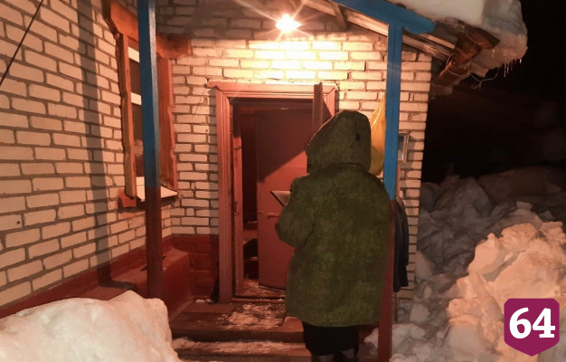 Под Саратовом мужчина зарубил брата топором