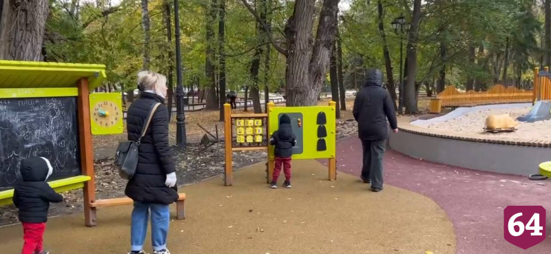В «Липках» открылась одна из самых больших в Саратове детских площадок