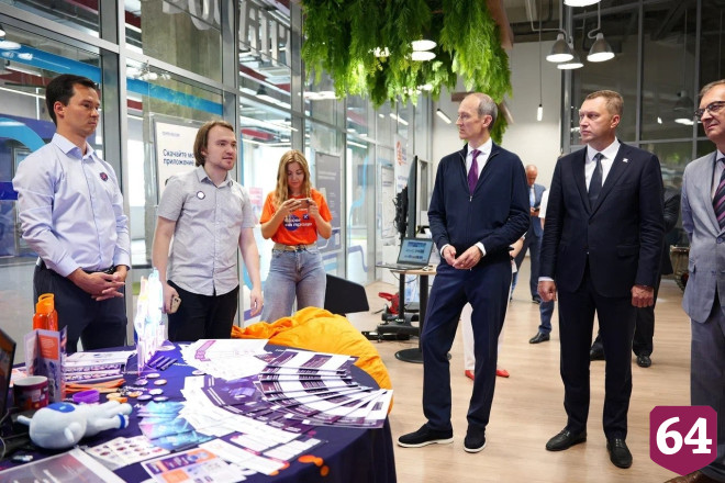 Вице-премьер высоко оценил продукты саратовских ИТ-разработчиков из технопарка