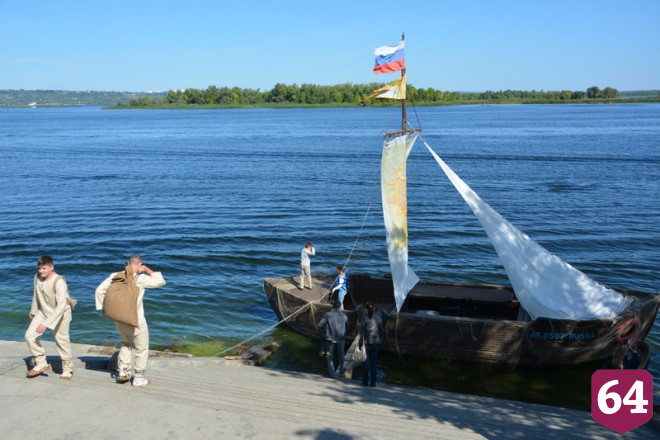 Жители Энгельса празднуют День города