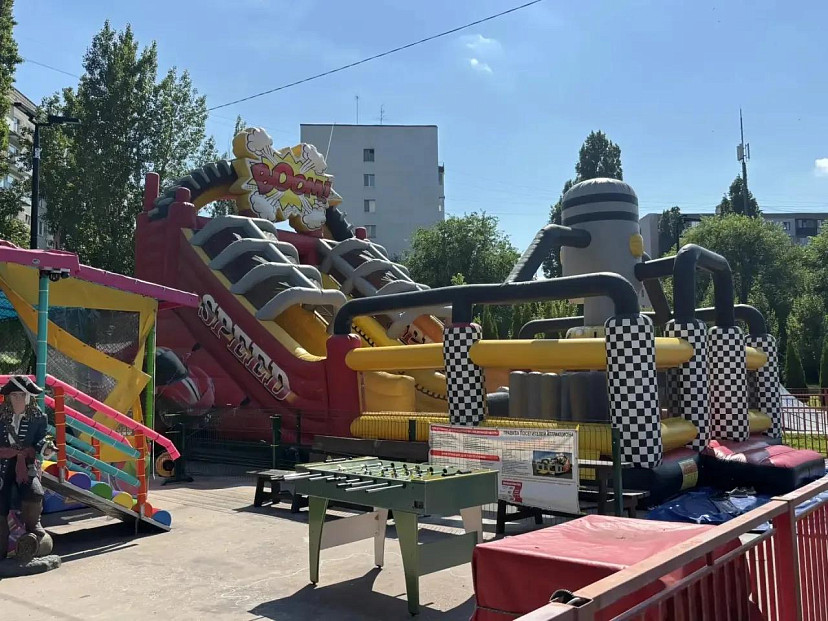 В скверах и на набережной Саратова аттракционы работали без разрешений