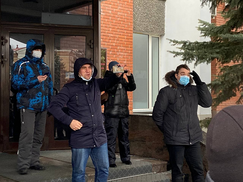 Саратовские депутаты рассмотрят нарушения коммуниста Бондаренко