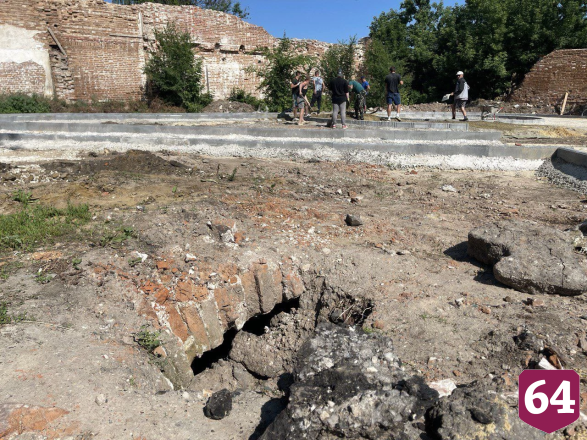 В Саратовской области нашли вход в трактир, где обедал Хлестаков