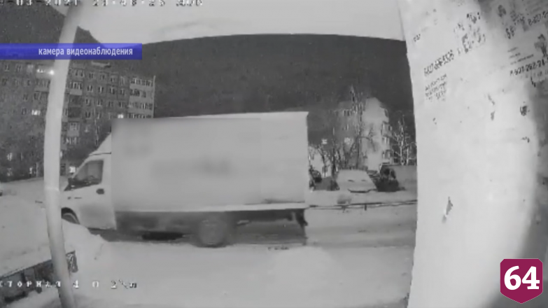 Кража крышек люков на улице Моторной попала на камеры