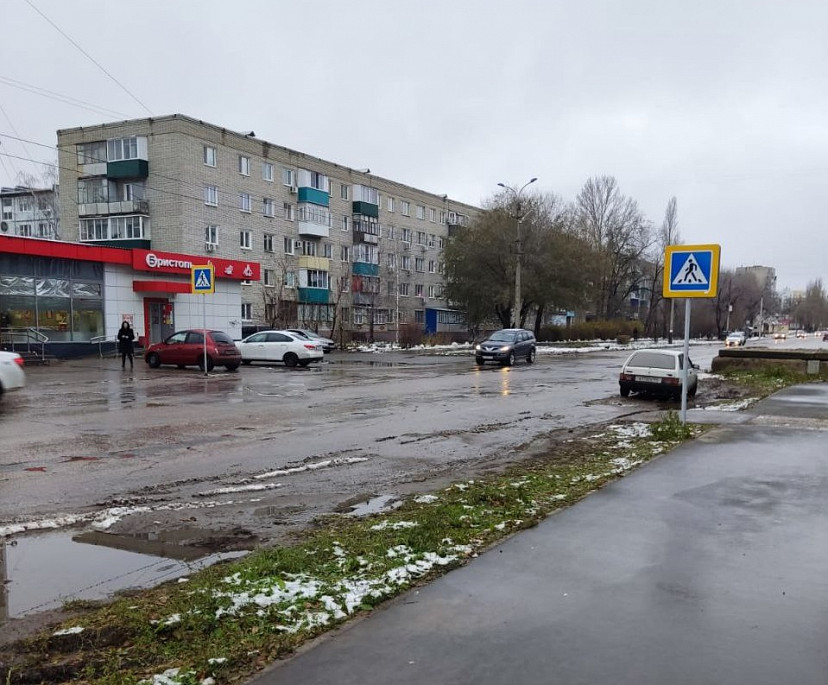 Под Саратовом водитель сбил двух школьниц и скрылся