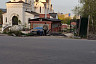 В Саратове иномарка с детьми в салоне снесла ворота храма