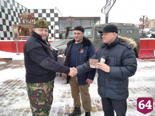 На пути в Крым саратовская команда «Боевого братства» помогла дальнобойщику