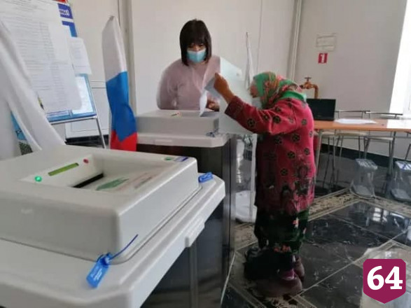 Столетний ветеран проголосовала на выборах в Госдуму