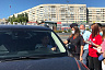 Дорожные полицейские напомнили саратовцам о государственном празднике 