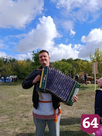 На саратовском фестивале баранины кормили шашлыком и пловом