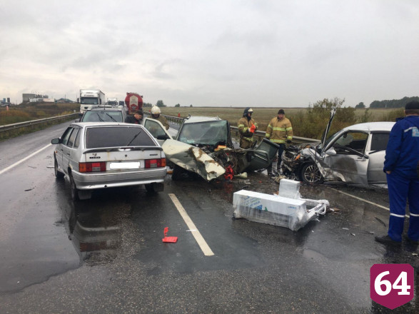 Саратовский водитель с пассажиром погибли в массовой аварии под Рязанью