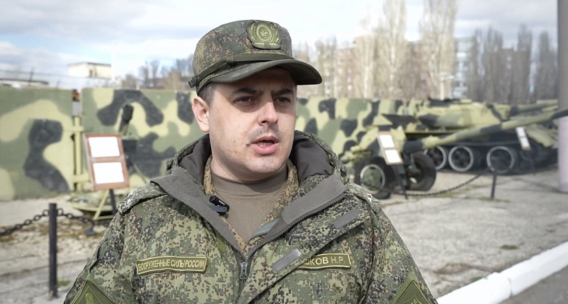 Саратовцам рассказали, как пойти служить на СВО 