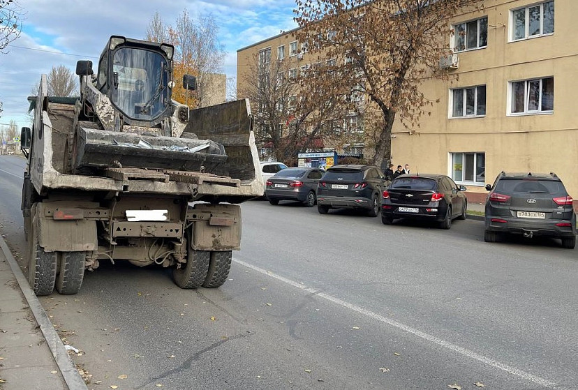 В Саратове 10-летнего мальчика сбил грузовик
