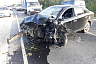 Очевидцы потушили автомобиль участника массового ДТП