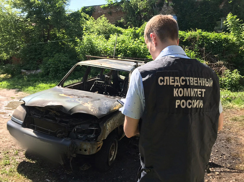 Смертью директора кафе при возгорании машины заинтересовались следователи