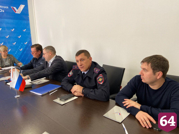 В саратовский ОНФ поступило 50 жалоб на опасные дороги к школам 