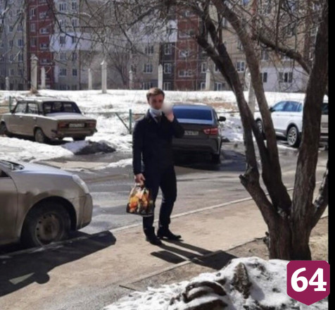 Мошенники под видом представителей ТЦ продают саратовцам косметику 
