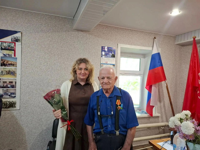 Общественник с активной жизненной позицией отметил 90-й день рождения 