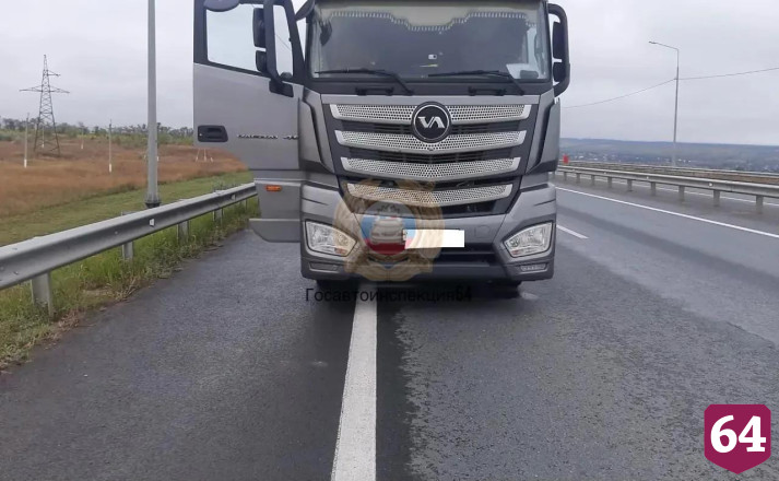 Автоледи пострадала в ДТП с грузовиком на окраине Саратова
