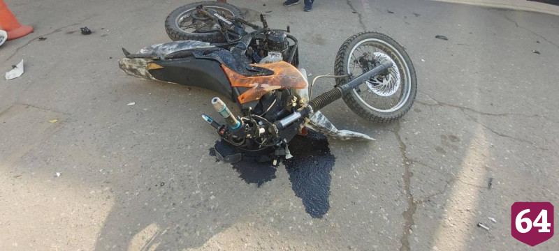 В Саратове байкер разбился в ДТП с фурой 
