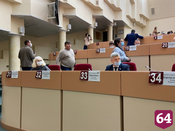 В Саратове после выговора министру 29 дорог передали на региональный уровень 