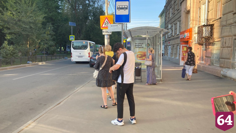 Жители Саратова отказываются ездить в маршрутках стоя