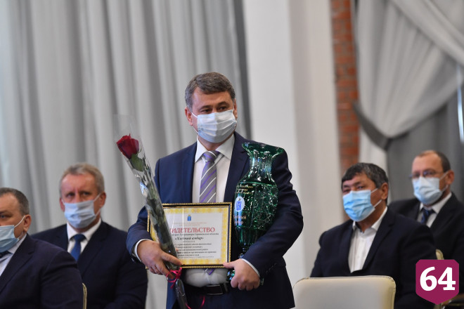 Губернатор наградил лучших аграриев Саратовской области 