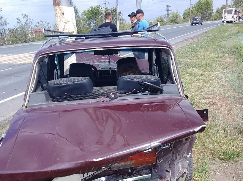Под Саратовом 75-летний водитель «Жигулей» протаранил «Ауди»